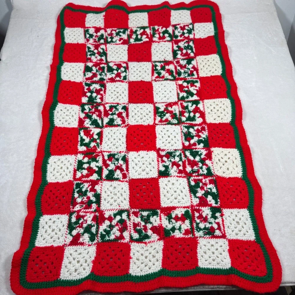 Handmade Crocheted Christmas Granny Square‎ Throw Blanket Red White Green